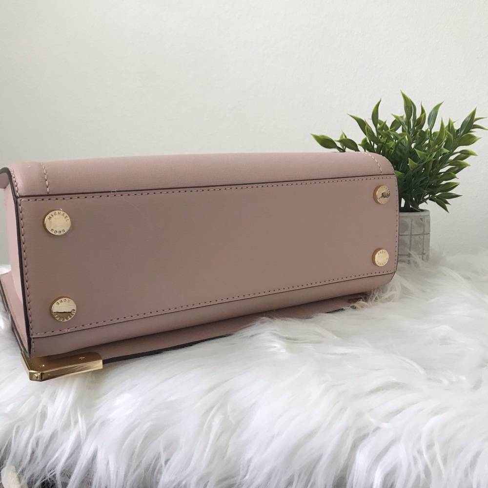 Michael Kors Bag - Picture 6 of 8